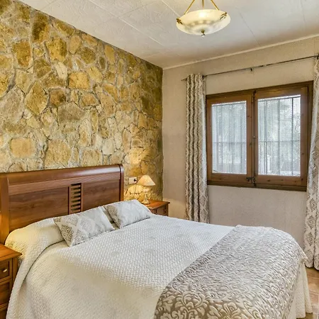 Дом отдыха L'esquirol Casa Con Piscina