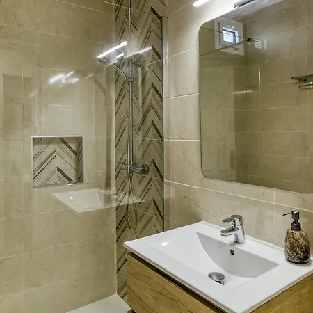 Дом отдыха L'esquirol Casa Con Piscina
